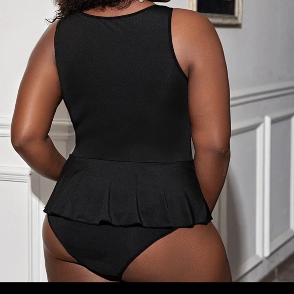 🗣Plus..Ruffled Teddy... - Picture 2 of 5